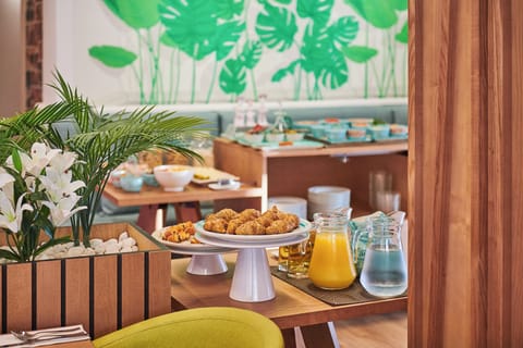 Daily continental breakfast for a fee