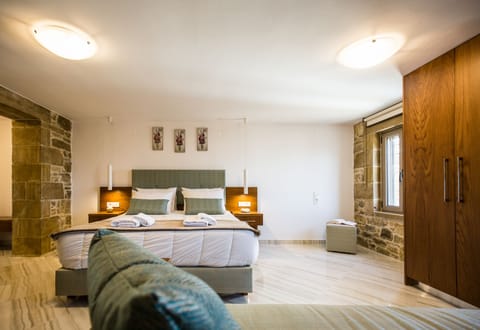 Family Duplex, 1 Bedroom | In-room safe, blackout drapes, soundproofing, iron/ironing board