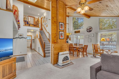 House, Multiple Beds (Big Leaf - Unit 6) | Interior