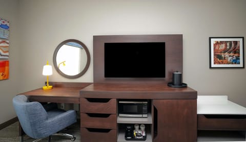 In-room safe, desk, free WiFi, bed sheets