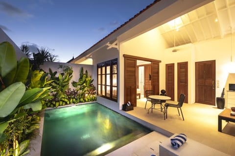 Front of property - evening/night