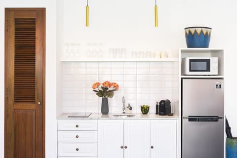 Honeymoon Villa, 1 Bedroom | Private kitchenette | Full-size fridge, microwave, stovetop, coffee/tea maker