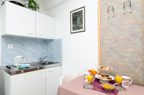 Private kitchenette