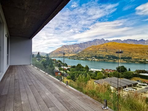 Deluxe Apartment, 1 Bedroom | Water view