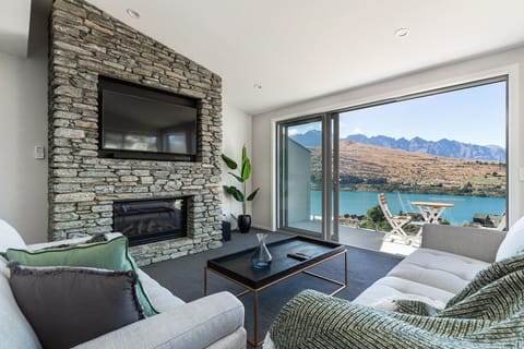 Panoramic Townhome, 2 Bedrooms, 2 Bathrooms | Living area | Flat-screen TV