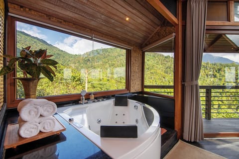 Luxury Villa, 1 Bedroom, Non Smoking, Hill View | Bathroom | Shower, bathrobes, slippers, towels