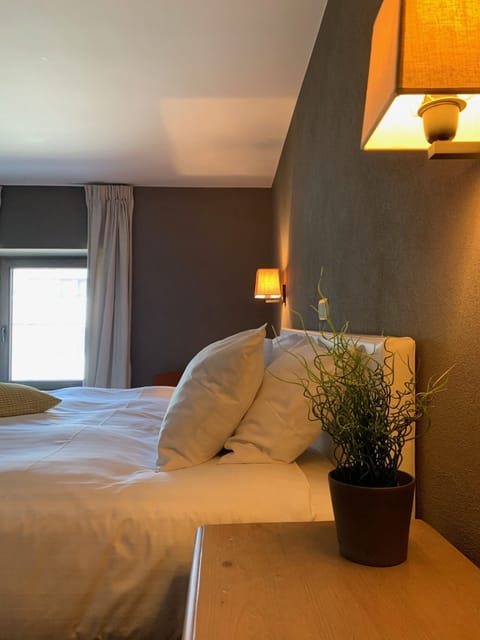 Classic Double or Twin Room | Individually decorated, individually furnished, desk, free WiFi