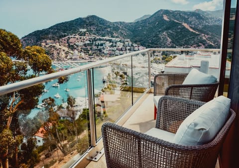 Suite, 1 King Bed with Sofa bed, Ocean View, Corner | Terrace/patio