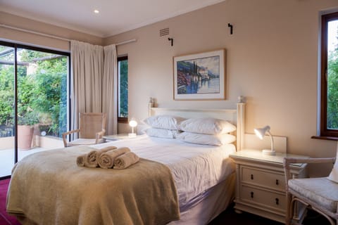 Villa | 2 bedrooms, individually decorated, individually furnished