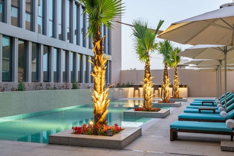 Outdoor pool, sun loungers