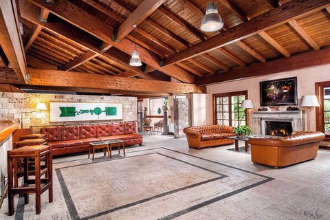 3 restaurants, breakfast, lunch, dinner served; Mediterranean cuisine