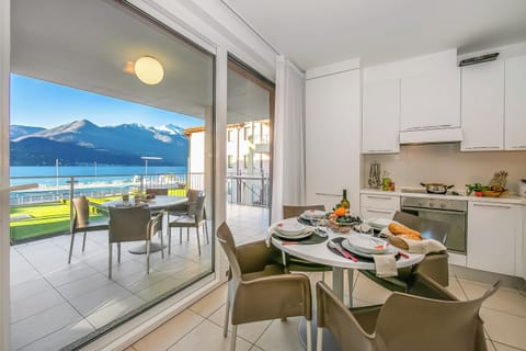 Family Apartment, 2 Bedrooms, Terrace, Lakeside (Vista di Maccagno Fantastico Pool) | Dining
