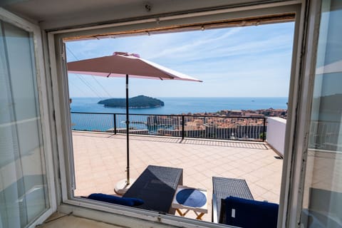 Standard Apartment, 1 Bedroom, Balcony | 1 bedroom, free WiFi, bed sheets