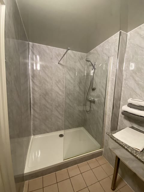 Superior Double Room | Bathroom | Free toiletries, hair dryer, towels, soap