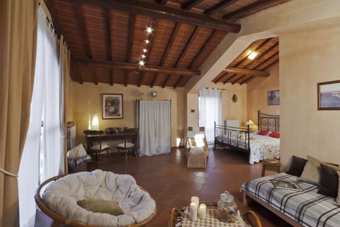 Cottage, 3 Bedrooms | Iron/ironing board, free WiFi, bed sheets