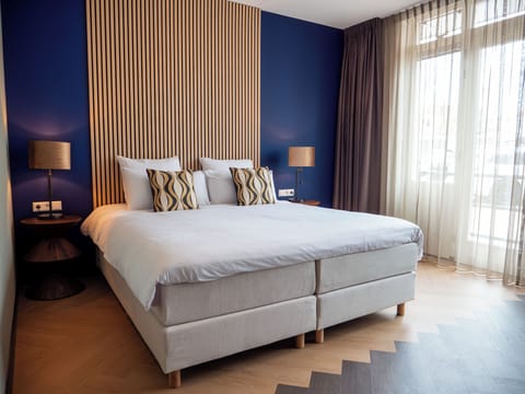 Deluxe Double Room | Free minibar, desk, free WiFi, bed sheets