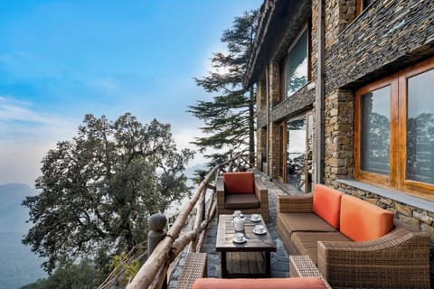  "Deluxe Villa - Bothwell Bank Cottage | Terrace/patio