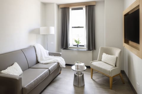 Egyptian cotton sheets, premium bedding, pillowtop beds, in-room safe