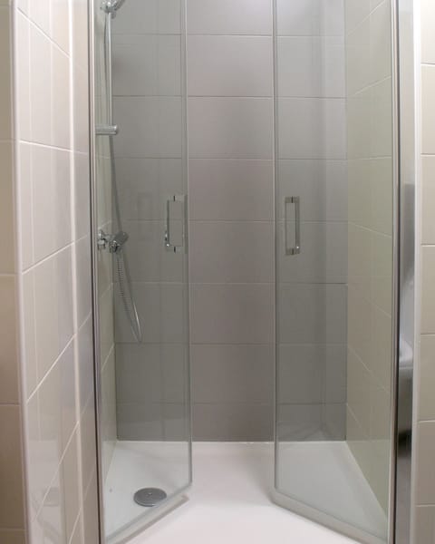 Comfort Double Room, 1 Double Bed, Private Bathroom, Garden View | Bathroom | Shower, hydromassage showerhead, eco-friendly toiletries, hair dryer