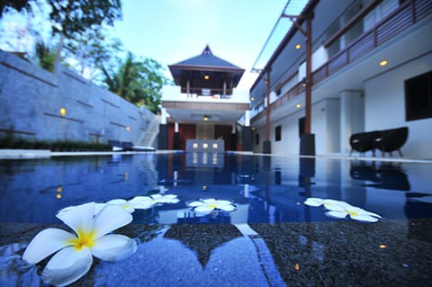 2 outdoor pools, pool umbrellas, sun loungers