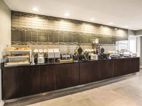 Free daily on-the-go breakfast
