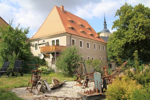 Apartment, Private Bathroom, Garden View (Fewo Pfarrhaus Maxen) | Exterior