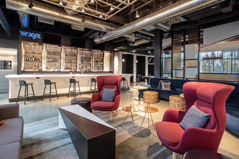 Lobby lounge