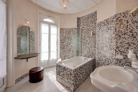 Free toiletries, hair dryer, towels