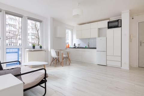 Superior Apartment | Private kitchen | Fridge, oven, stovetop, dishwasher