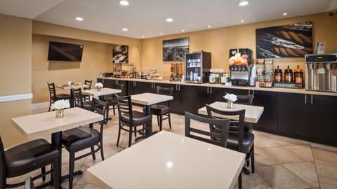 Free continental breakfast