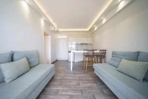 Superior Apartment, 1 Bedroom, Sea View | Living area | 14-inch flat-screen TV with digital channels, TV