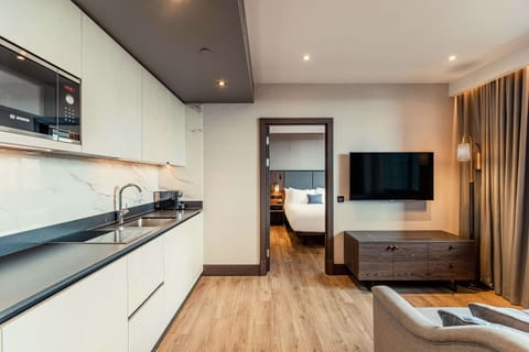 Apartment (The Barton) | In-room safe, desk, laptop workspace, soundproofing