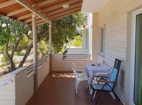 Villa | Terrace/patio