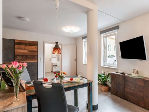 Apartment | Dining