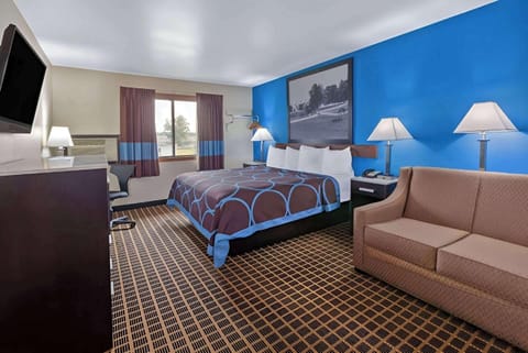 Desk, blackout drapes, rollaway beds, free WiFi