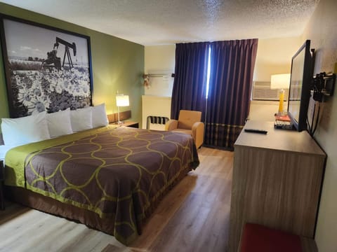 Premium bedding, pillowtop beds, desk, laptop workspace