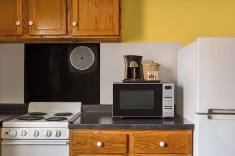 Individually decorated, individually furnished, desk, laptop workspace