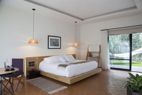 Suite with garden, hammock and water mirror | Premium bedding, down comforters, in-room safe, individually decorated