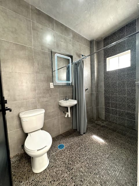 Superior Room | Bathroom | Shower, free toiletries, slippers, towels