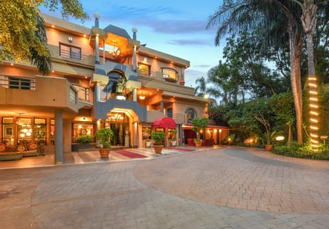 Front of property - evening/night