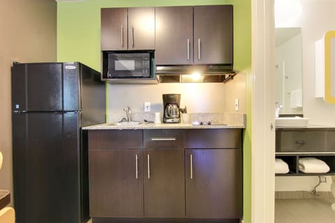 Fridge, microwave, coffee/tea maker