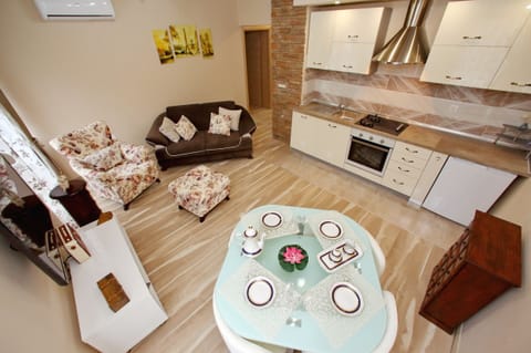 Apartment, 2 Bedrooms | Interior