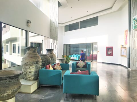 Condo, 1 Bedroom, Accessible, Smoking | Lobby