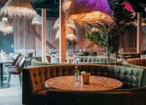 Chalet | Dining