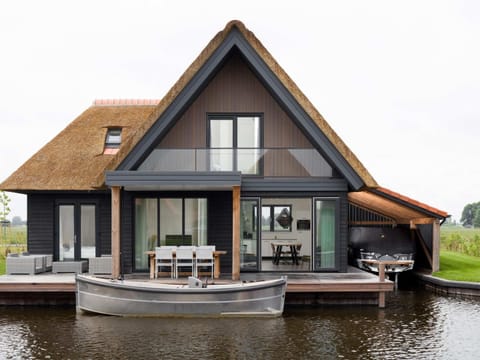 Villa | Exterior
