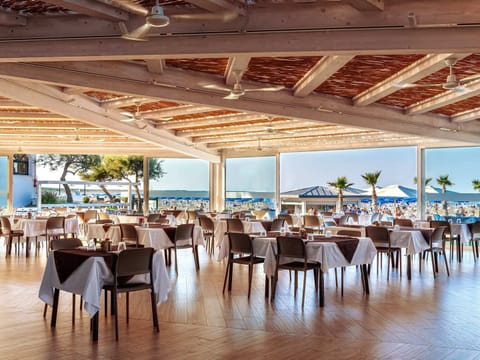 Villa | Dining