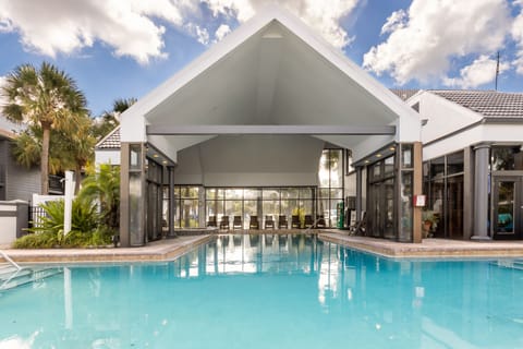 4 outdoor pools