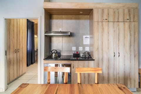 6 Sleeper Beach House (2 BR & 2 BTHRM) (31) | Private kitchen | Fridge