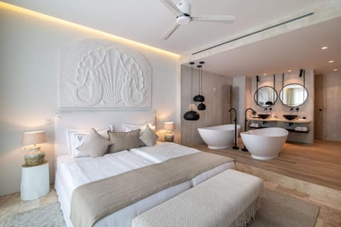 1 bedroom, premium bedding, memory foam beds, minibar