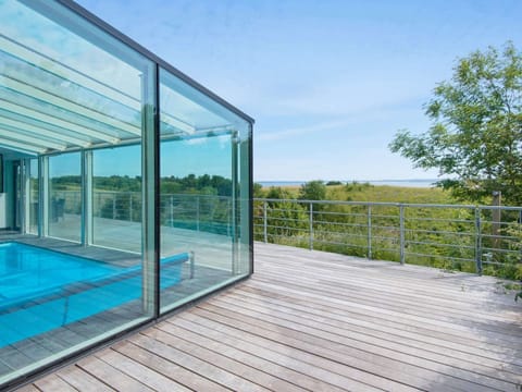 House | Water view